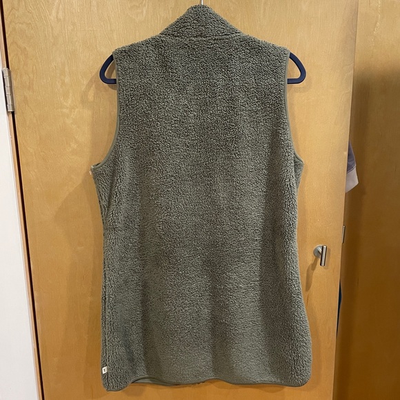 Toad&Co Allie Fleece Sherpa Vest in Olive Green XL - Picture 2 of 5